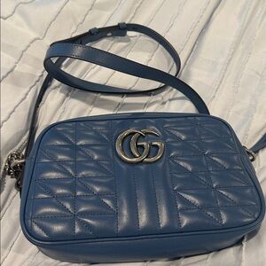 Gucci GG MARMONT MATELASSÉ SHOULDER BAG